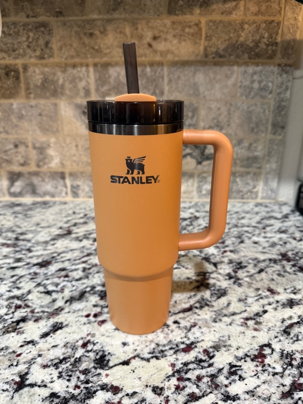 Stanley 30oz Hard to Find Camel Quencher H2.0 Tumbler